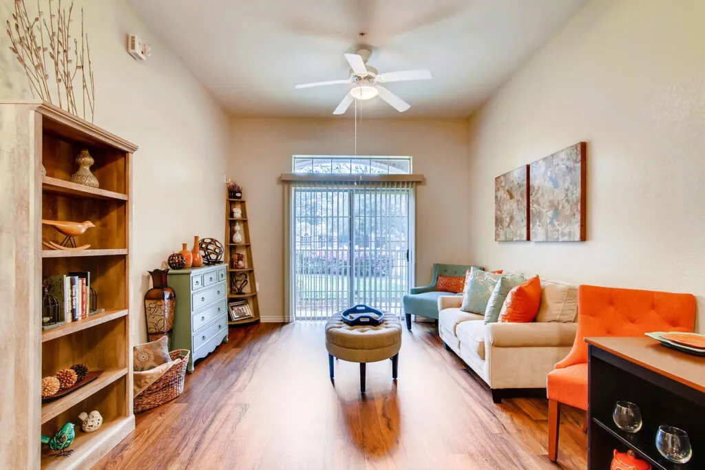 An apartment living room at The Terraces at Kingwood