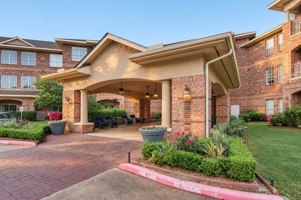 Arrival at The Terraces at Kingwood