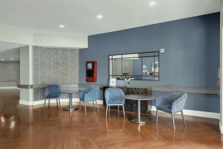 Lobby cafe seating at The Terraces at Kingwood