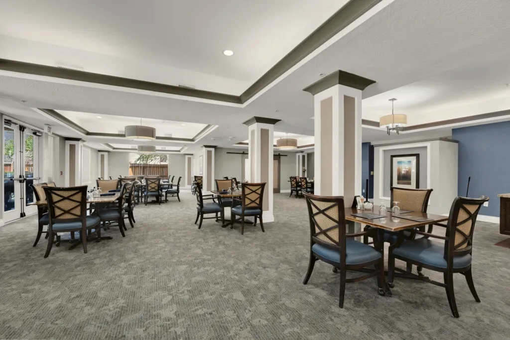 Restaurant dining room at The Terraces at Kingwood
